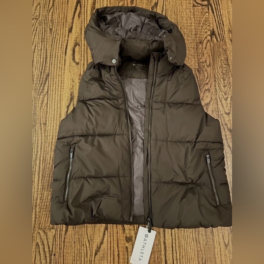 NEW Athleta Women’s Stratus Puffer Vest Brown Size Medium NWT